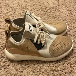 Women’s Nikes